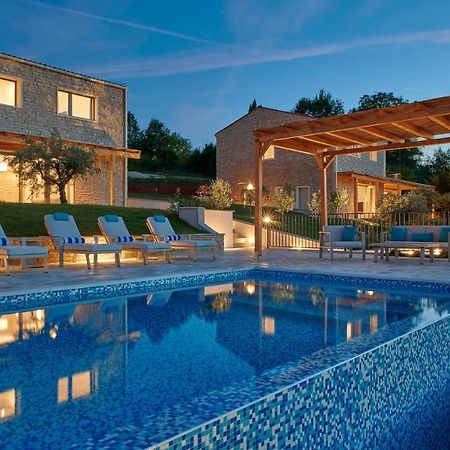 Motovun Villas Bagian luar foto