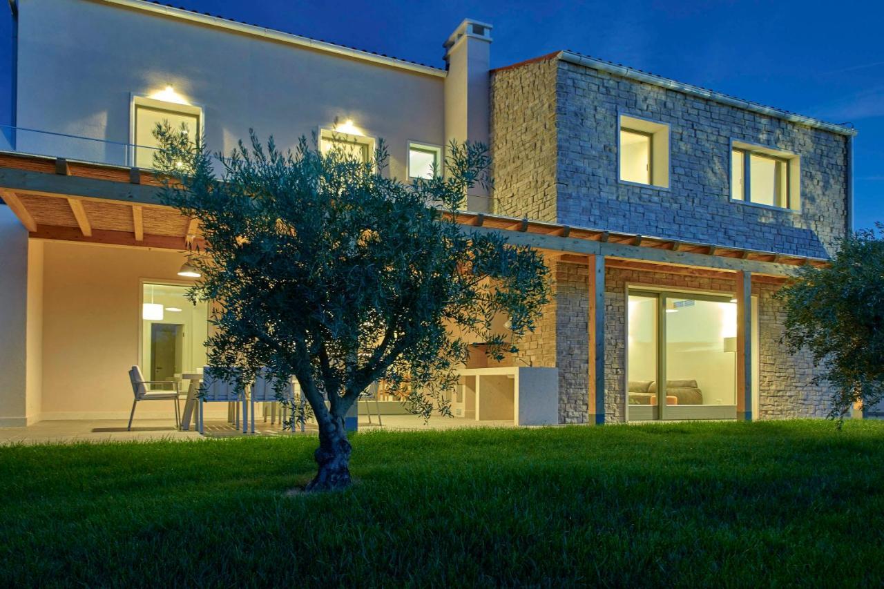 Motovun Villas Bagian luar foto