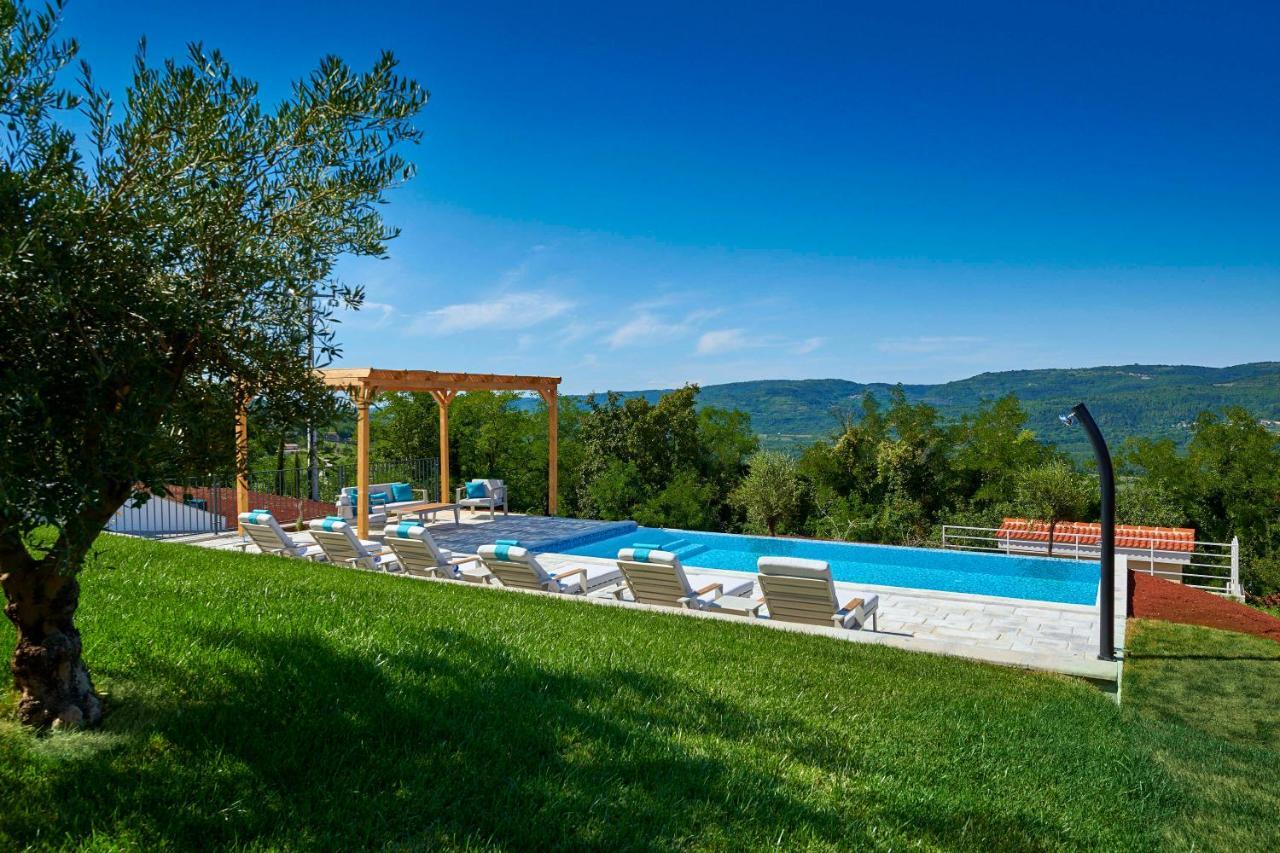 Motovun Villas Bagian luar foto
