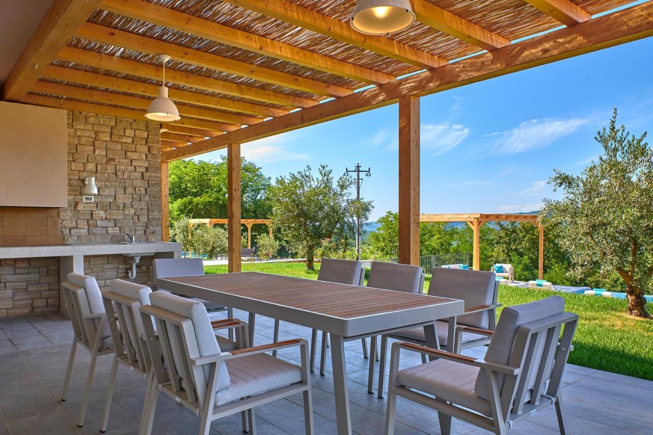 Motovun Villas Bagian luar foto