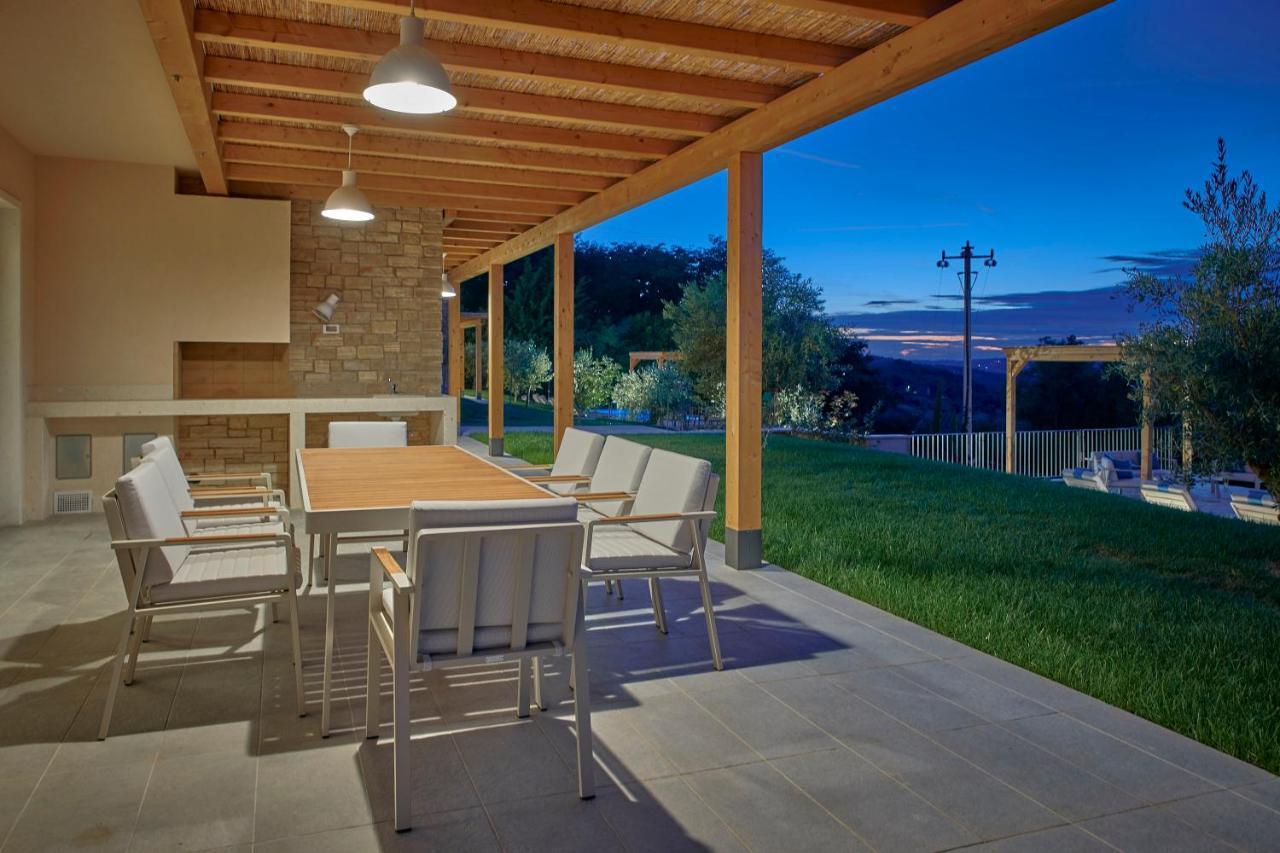 Motovun Villas Bagian luar foto