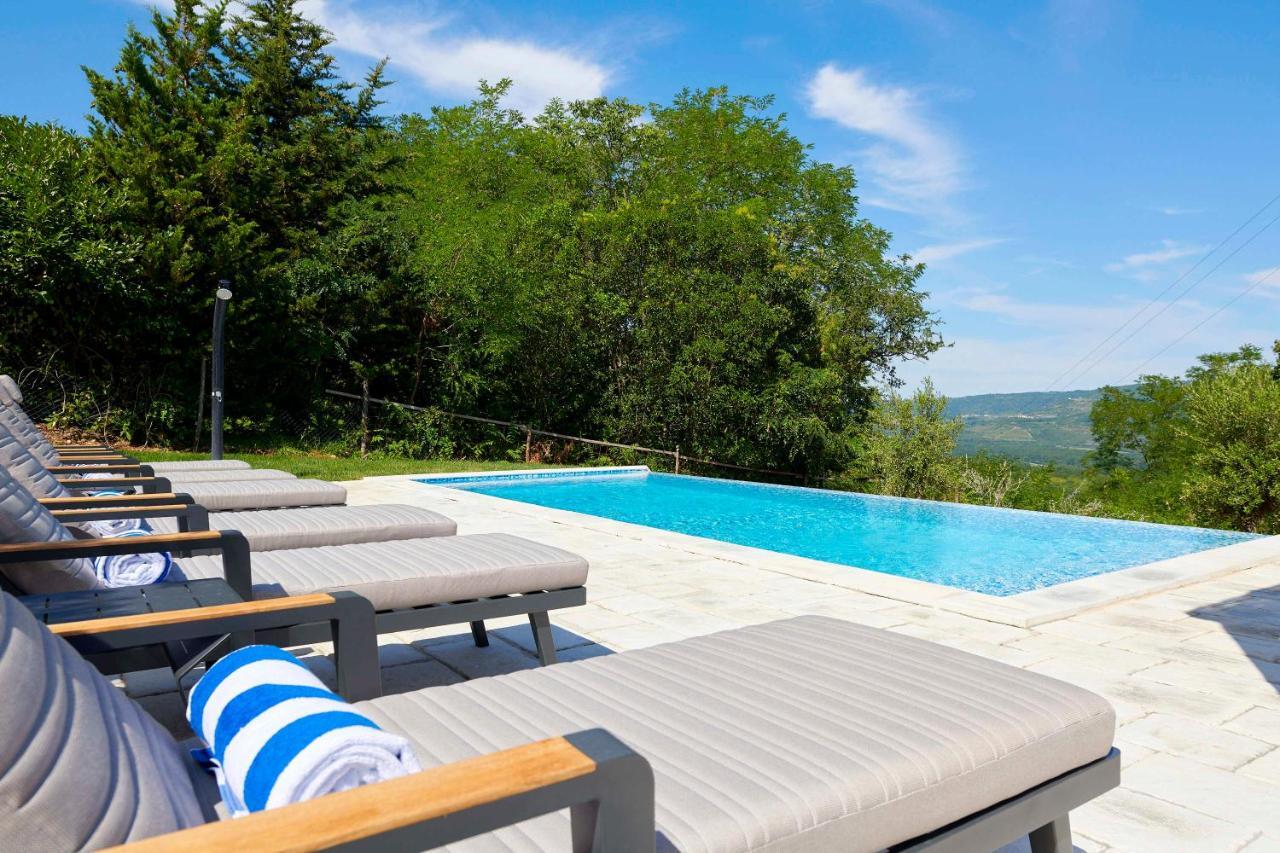 Motovun Villas Bagian luar foto